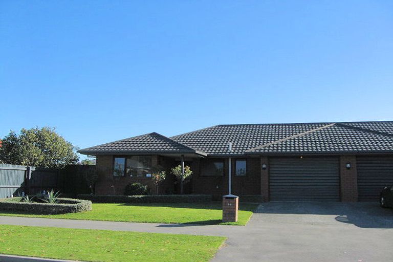 Photo of property in 39 Tyrone Street, Belfast, Christchurch, 8051