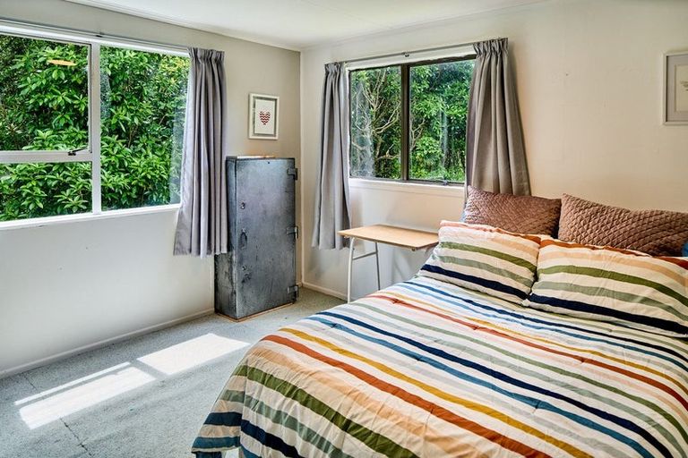 Photo of property in 2 Te Motu Road, Pukerua Bay, 5026