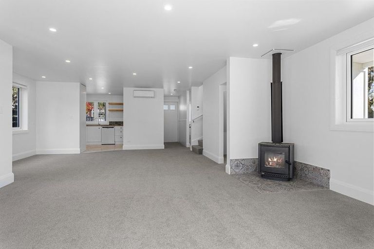 Photo of property in 12 Broadway Avenue, Waikuku Beach, 7473