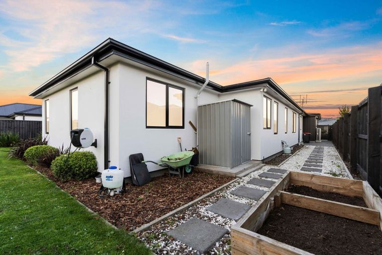 Photo of property in 13 Whitburn Avenue, Halswell, Christchurch, 8025