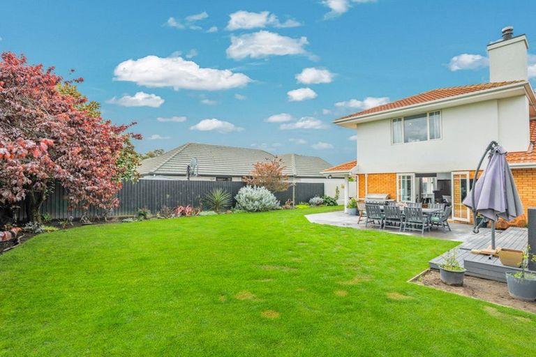 Photo of property in 17 Wisteria Place, Parklands, Christchurch, 8083