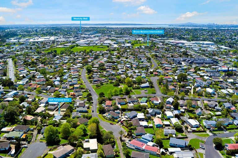 Photo of property in 42a Farwood Drive, Henderson, Auckland, 0612