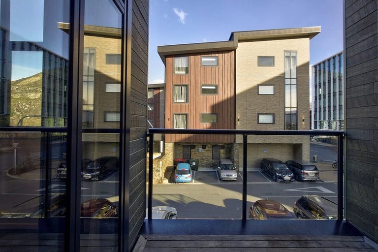 Photo of property in Wyndham Gardens Apartments, 110/30 Red Oaks Drive, Frankton, Queenstown, 9300