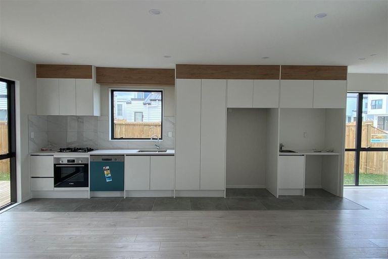 Photo of property in 86 Bellbird Street, Papakura, 2110