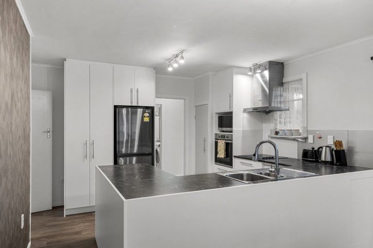 Photo of property in 11 Miro Street, Utuhina, Rotorua, 3015