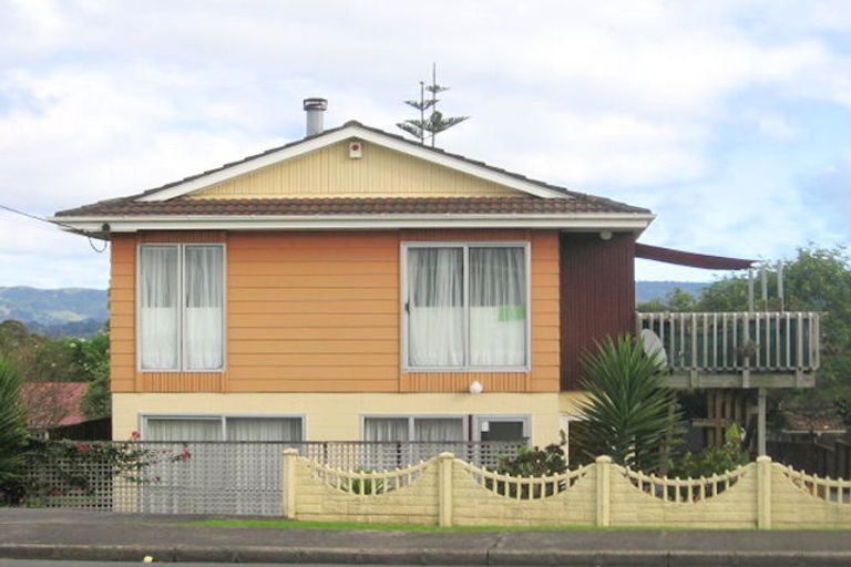 Photo of property in 130 Waimumu Road, Massey, Auckland, 0614