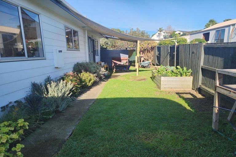 Photo of property in 38b Kaitemako Road, Welcome Bay, Tauranga, 3112