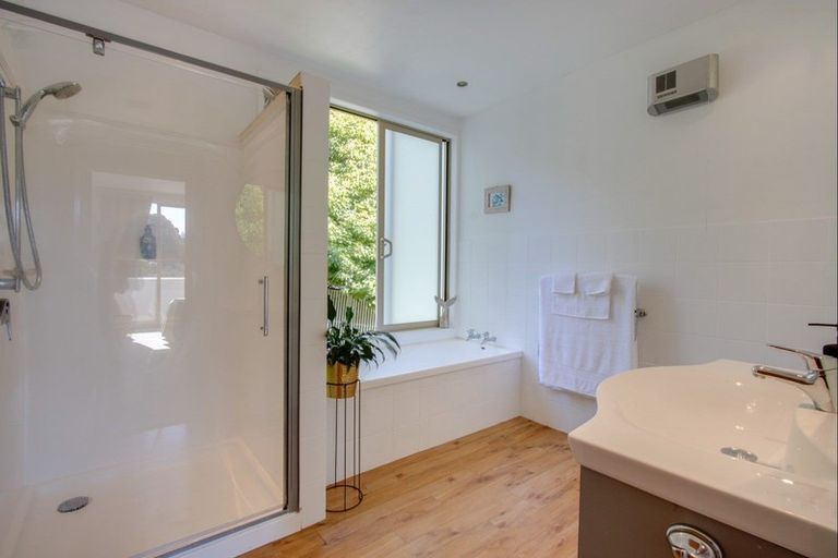 Photo of property in 2a Keirunga Road, Havelock North, 4130