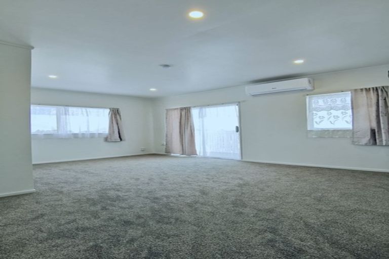 Photo of property in 2/38b Manuka Road, Glenfield, Auckland, 0629