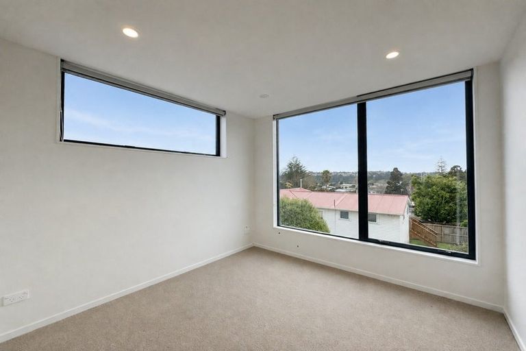 Photo of property in 4/9 Utting Street, Birkdale, Auckland, 0626