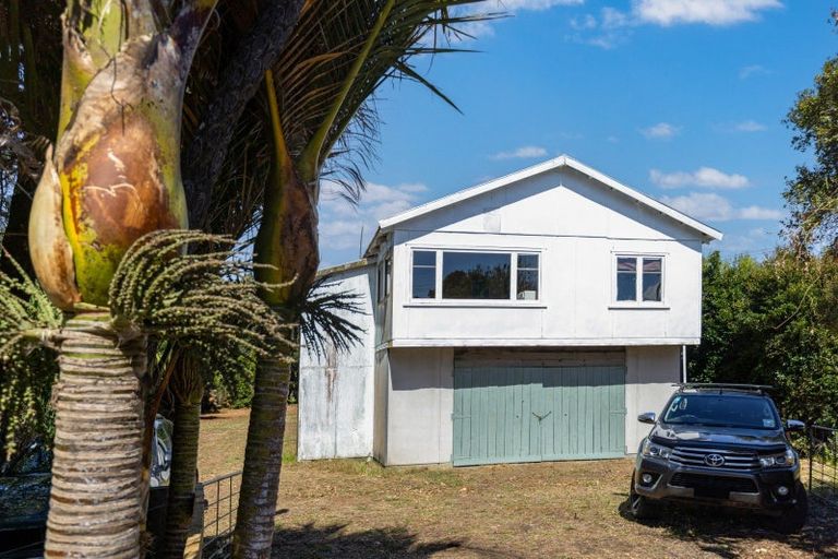 Photo of property in 156 Omaha Flats Road, Tawharanui Peninsula, Matakana, 0986