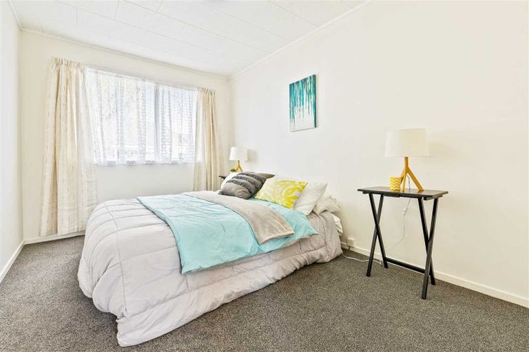 Photo of property in 137 Universal Drive, Henderson, Auckland, 0610