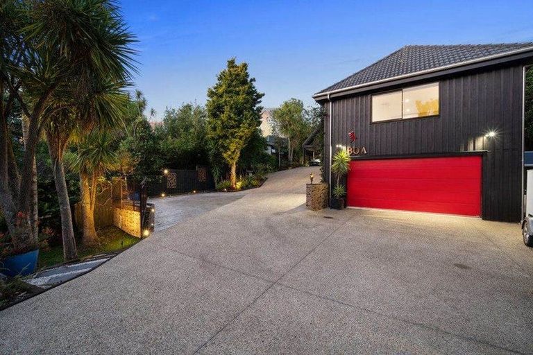 Photo of property in 80a Beach Road, Mellons Bay, Auckland, 2014