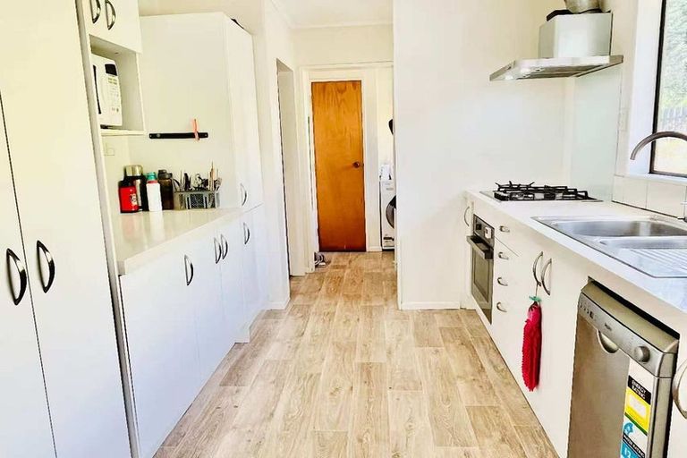 Photo of property in 6 Ruth Grove, Karori, Wellington, 6012