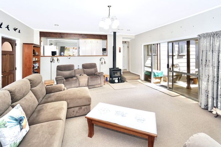 Photo of property in 14 Bishoprick Crescent, Te Puke, 3119