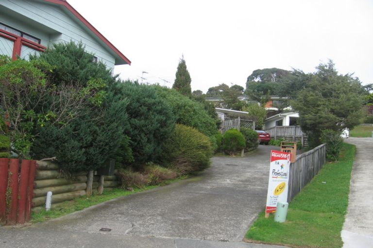Photo of property in 11a Pump Lane, Whitby, Porirua, 5024