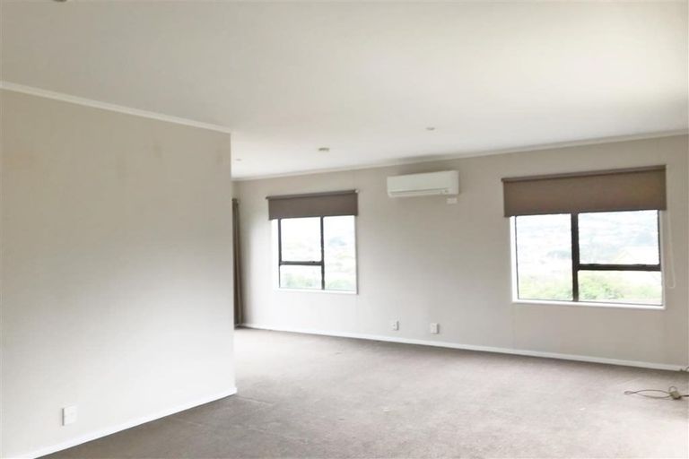 Photo of property in 38 Dominica Crescent, Grenada Village, Wellington, 6037