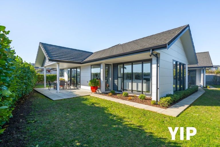 Photo of property in 152 John Burke Drive, Aotea, Porirua, 5024