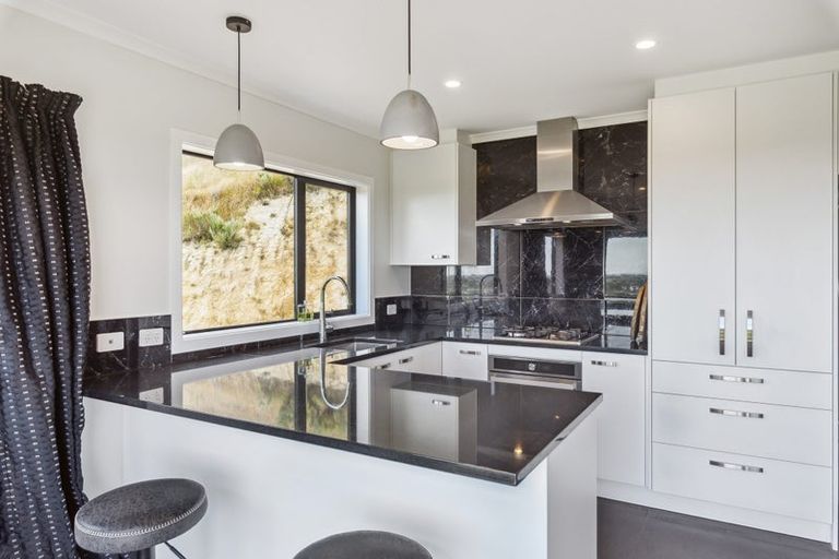 Photo of property in 129 South Manakau Road, Manakau, Otaki, 5583