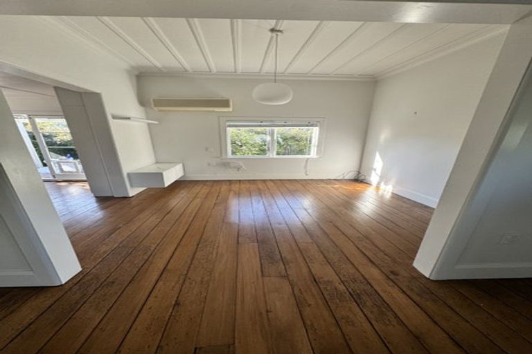 Photo of property in 705a Collinge Road, Mayfair, Hastings, 4122