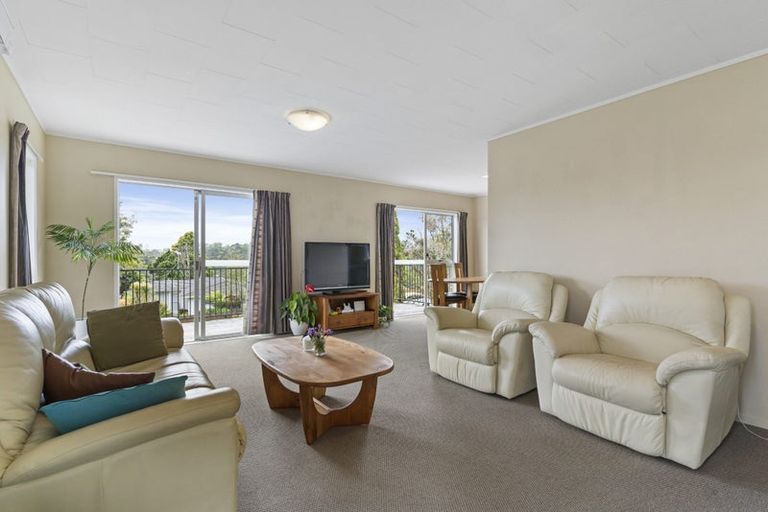 Photo of property in 3 Bonito Place, Bayview, Auckland, 0629