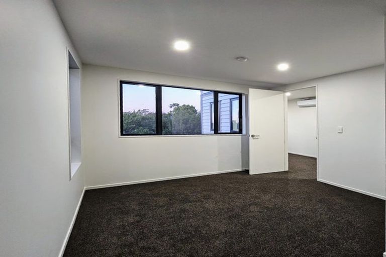 Photo of property in 8 Lewis Road, Pakuranga, Auckland, 2010