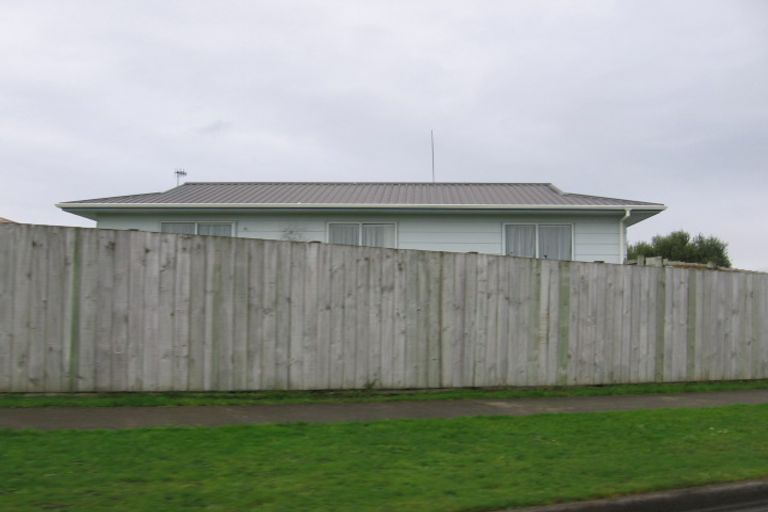 Photo of property in 31 Lydia Place, Kelvin Grove, Palmerston North, 4414