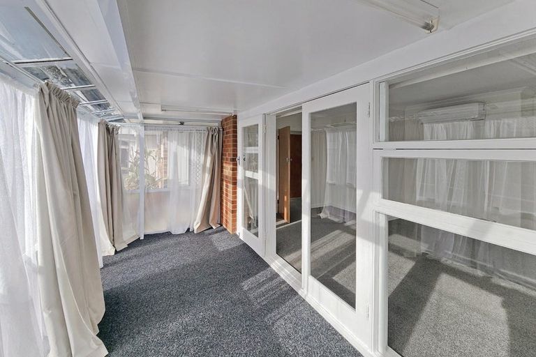 Photo of property in 10 Amberley Grove, Hutt Central, Lower Hutt, 5010