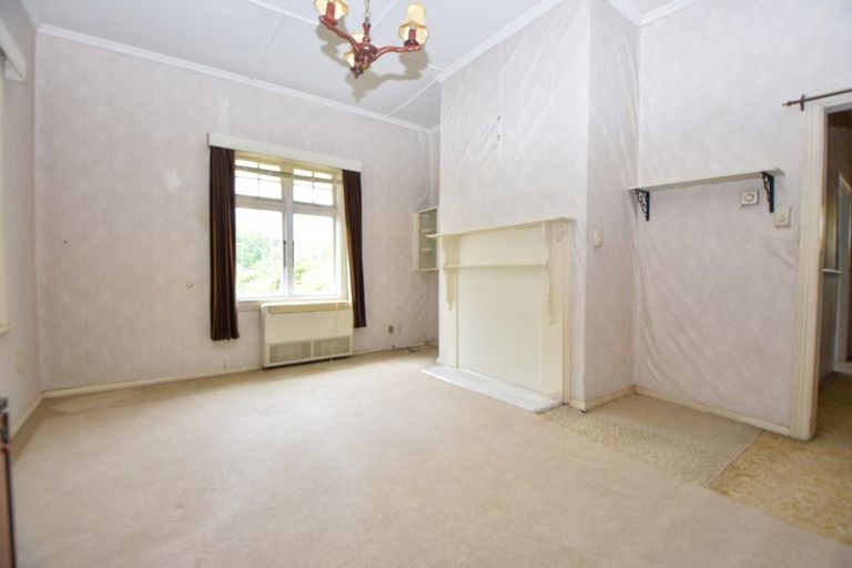 Photo of property in 212 High Street South, Carterton, 5713