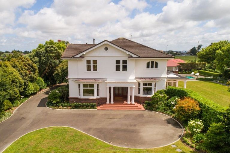 Photo of property in 4 Sierra Court, Roslyn, Palmerston North, 4414