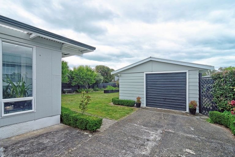 Photo of property in 19 Fisher Place, Carterton, 5713