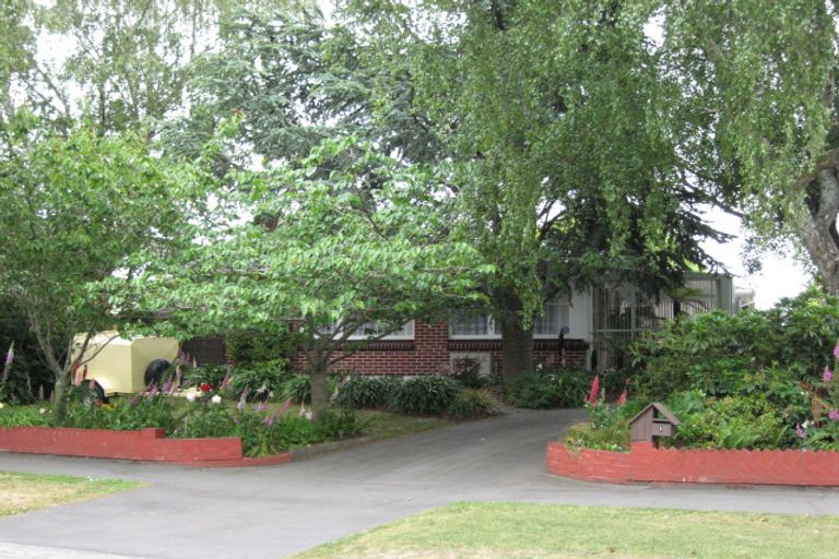 Photo of property in 1 Deepdale Street, Burnside, Christchurch, 8053