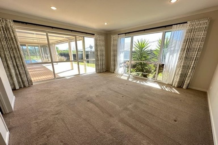 Photo of property in 59 Ridgedale Road, Silverdale, 0932