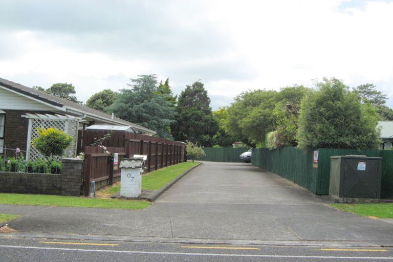 Photo of property in 207 Walter Strevens Drive, Conifer Grove, Takanini, 2112