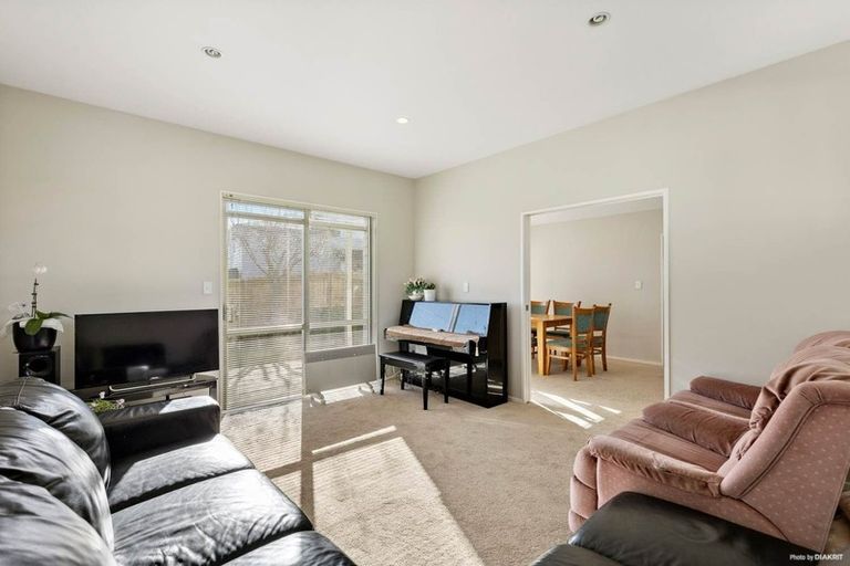 Photo of property in 20a Motu Place, Mount Wellington, Auckland, 1060