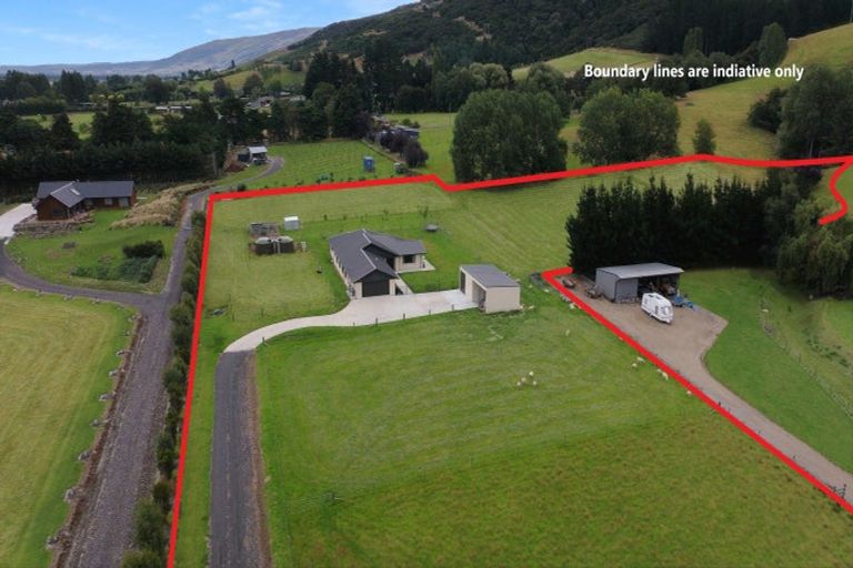 Photo of property in 30 Tara Hills Drive, North Taieri, Mosgiel, 9092