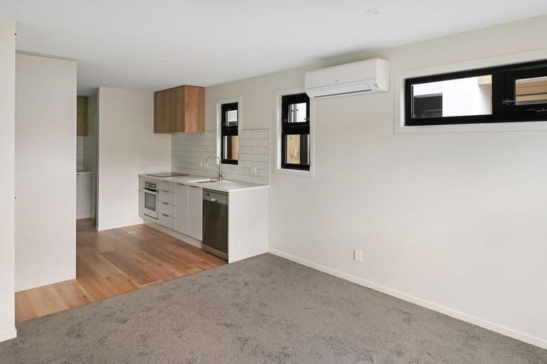 Photo of property in 9/489 Riverside Drive, Fairfield, Lower Hutt, 5011