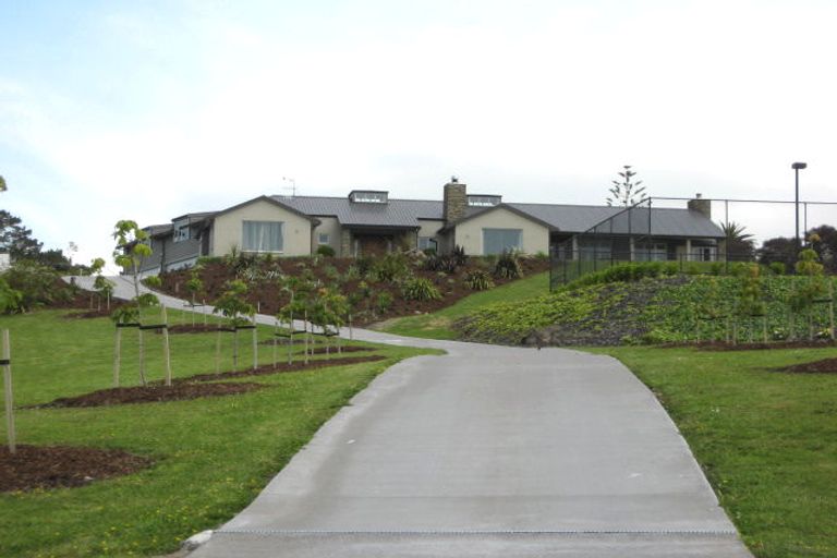 Photo of property in 23 Broadwood Rise, Kumeu, 0892