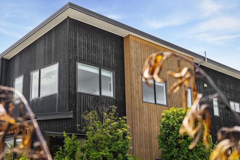 Photo of property in 64 Glidepath Road, Hobsonville, Auckland, 0616