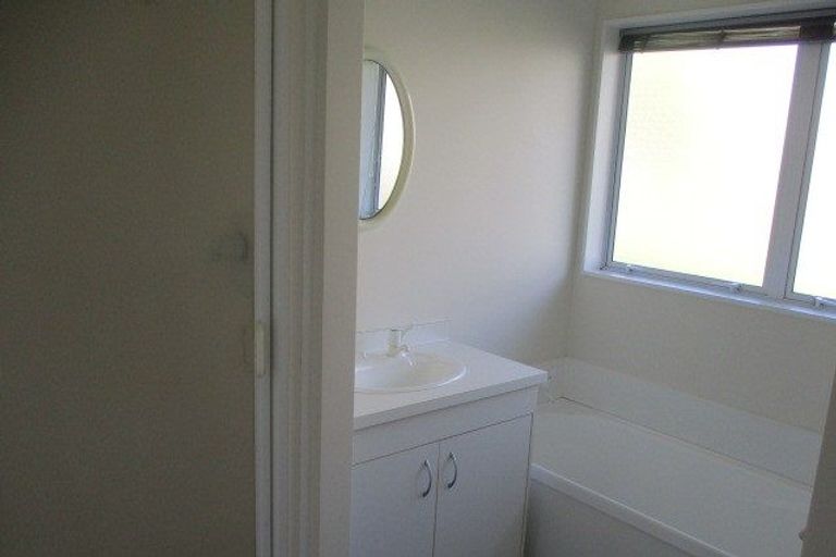 Photo of property in 2 Barraud Place, Pukehangi, Rotorua, 3015