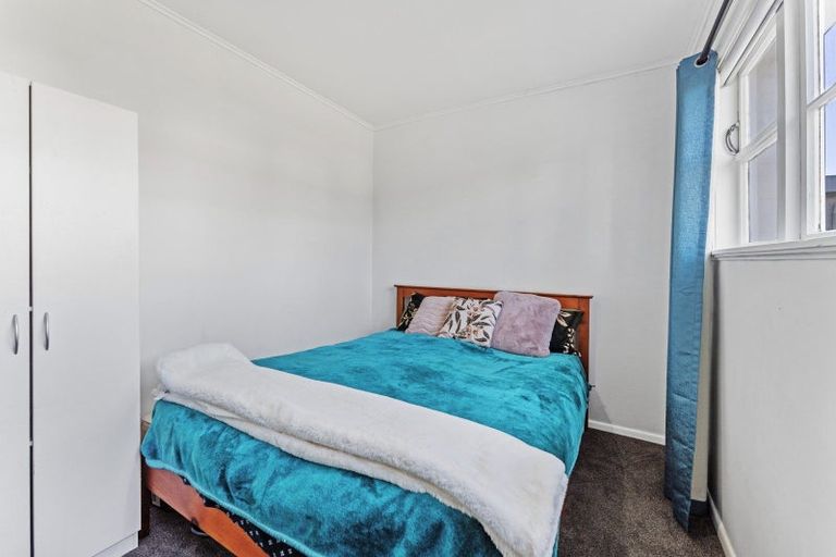 Photo of property in 44 Athlone Crescent, Avalon, Lower Hutt, 5011