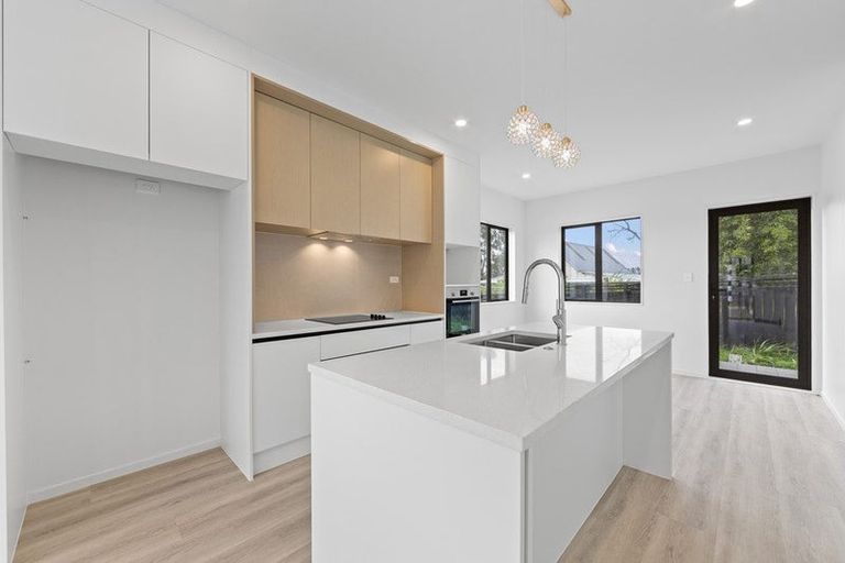Photo of property in 31 Whiteywood Street, Westgate, Auckland, 0814