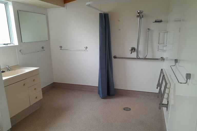 Photo of property in 13 Tamure Place, Ruakaka, 0116