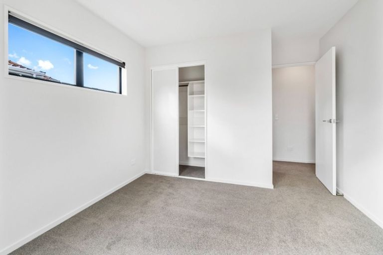 Photo of property in 3/21 Quinns Road, Shirley, Christchurch, 8013