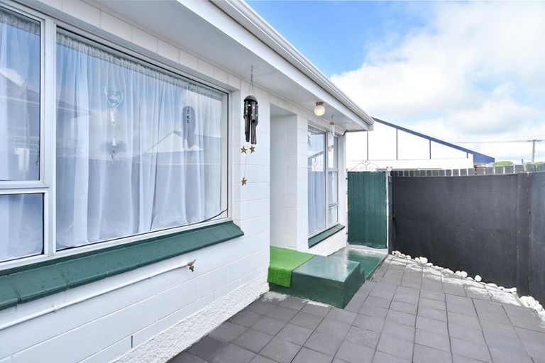 Photo of property in 3/6 Lonsdale Street, New Brighton, Christchurch, 8083
