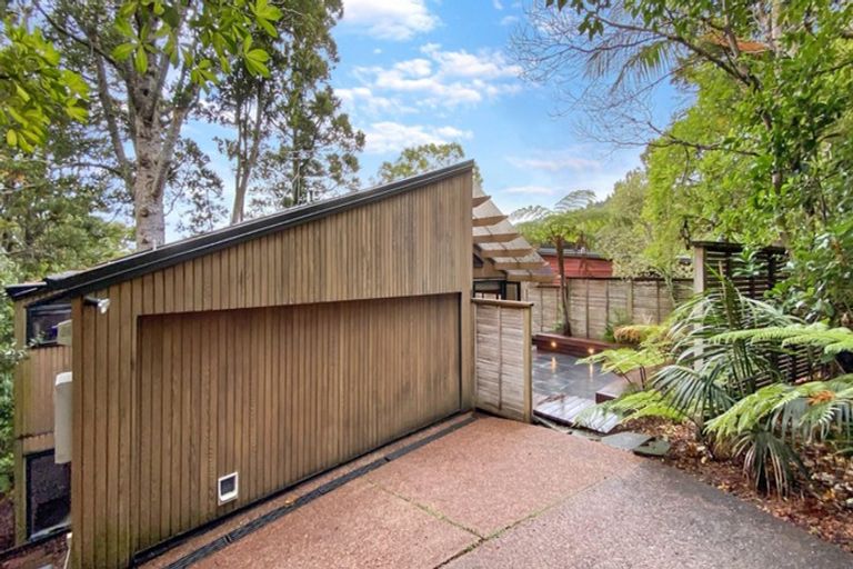 Photo of property in 31 York Road, Titirangi, Auckland, 0604