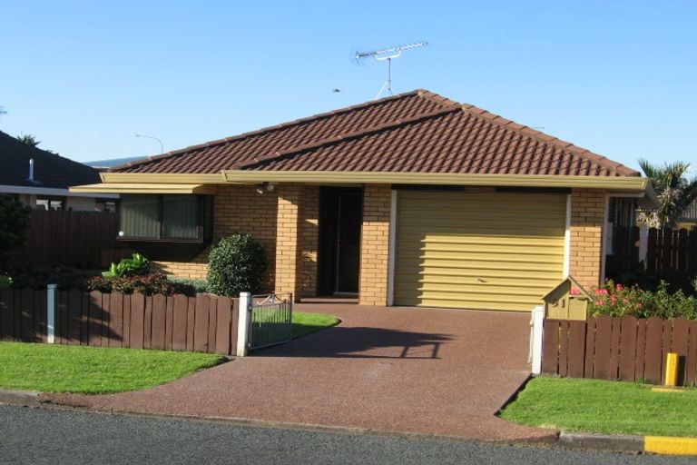 Photo of property in 31a Edward Avenue, Orewa, 0931