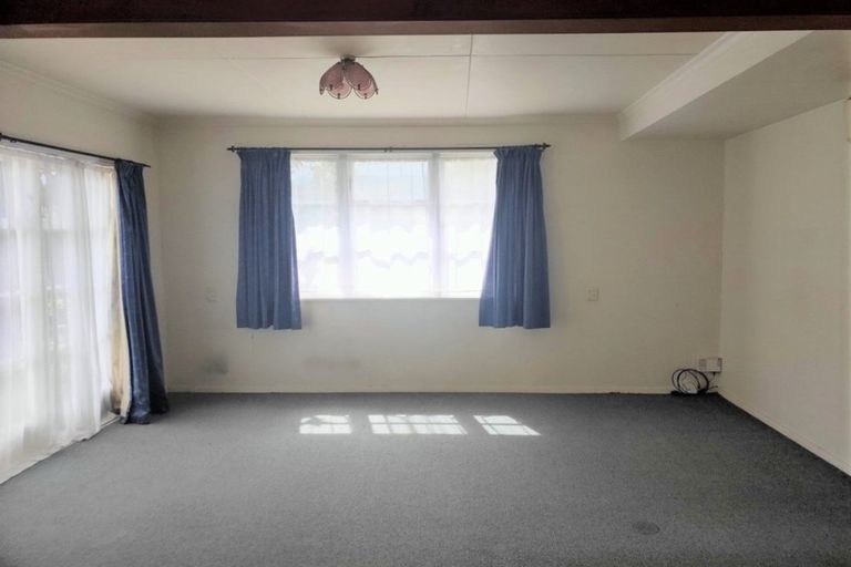 Photo of property in 5 Redwood Street, Elderslea, Upper Hutt, 5018