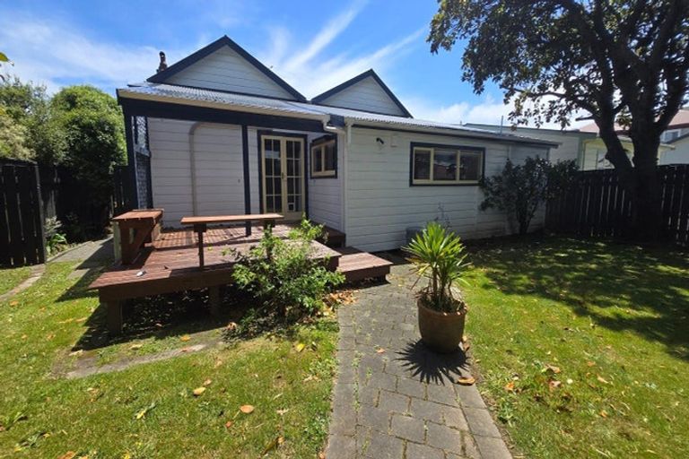 Photo of property in 28 Bay Street, Petone, Lower Hutt, 5012