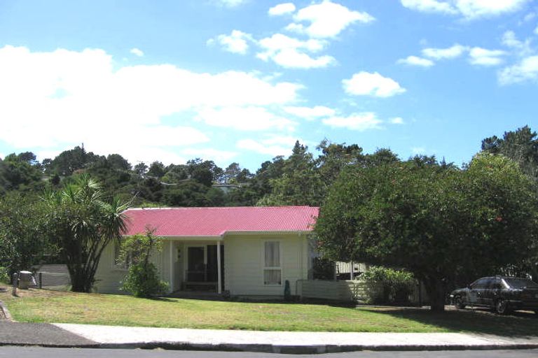 Photo of property in 36 Castleton Street, Birkdale, Auckland, 0626